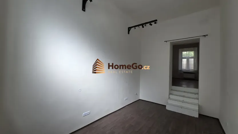Pronájem obchodního prostoru, Praha - Vršovice, Žitomírská, 26 m2