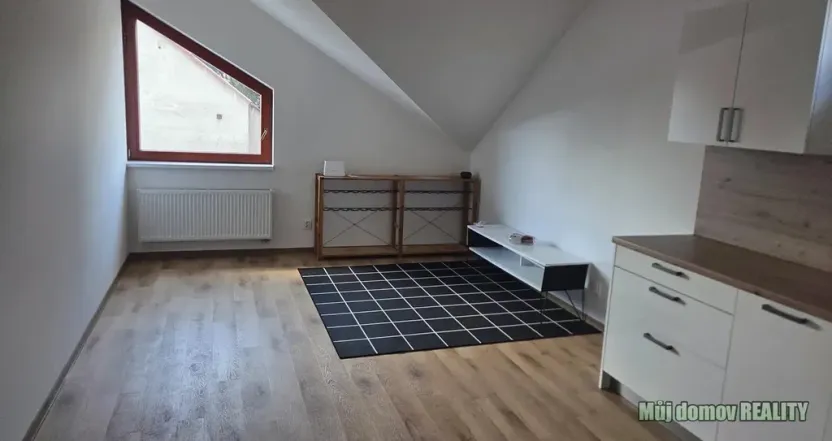 Pronájem bytu 2+kk, Praha - Radotín, Matějovského, 50 m2