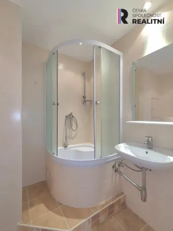 Pronájem bytu 1+kk, Praha - Řepy, Vondroušova, 36 m2