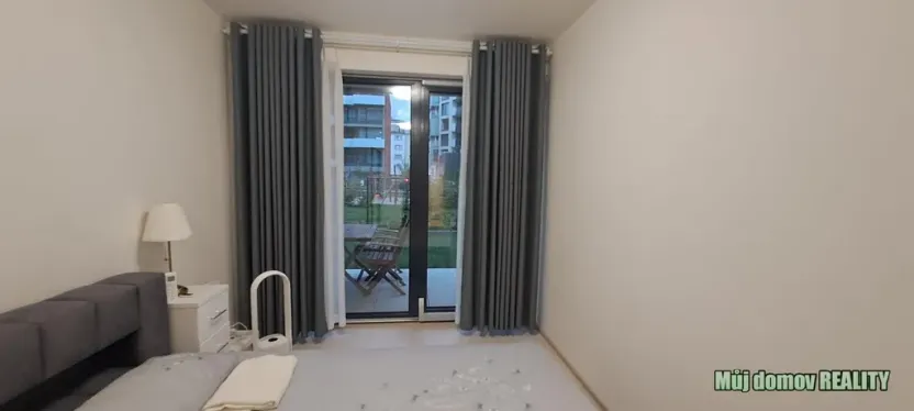 Pronájem bytu 2+kk, Praha - Žižkov, Šrámkové, 71 m2