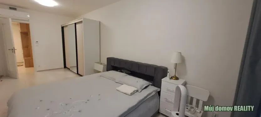 Pronájem bytu 2+kk, Praha - Žižkov, Šrámkové, 71 m2