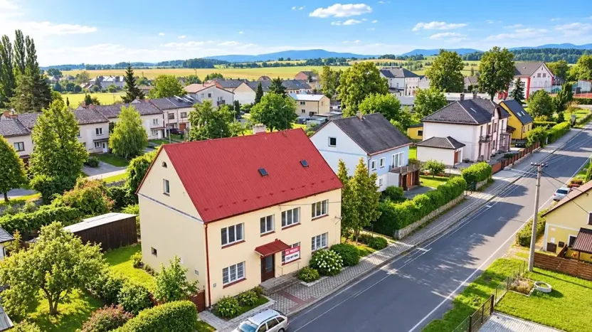 Prodej rodinného domu, Bernartice, 320 m2