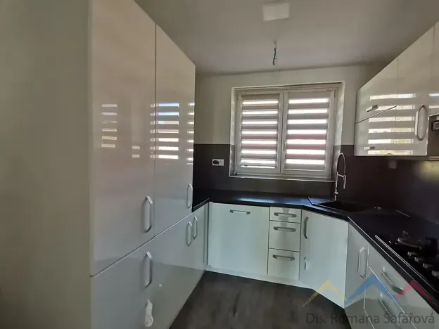 Prodej bytu 3+1, Břidličná, 1. máje, 68 m2
