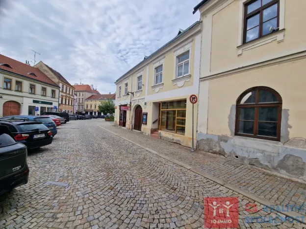 Pronájem obchodního prostoru, Znojmo, Velká Michalská, 76 m2