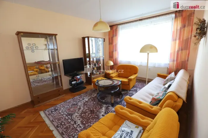 Prodej bytu 2+1, Karlovy Vary - Bohatice, Lomená, 52 m2