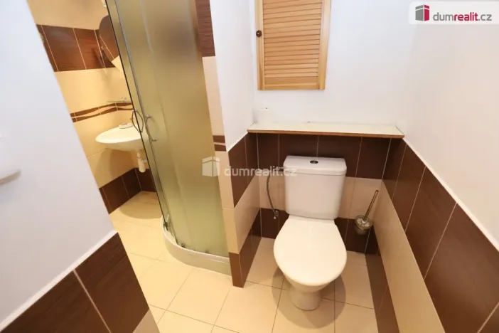 Prodej bytu 2+1, Karlovy Vary - Bohatice, Lomená, 52 m2