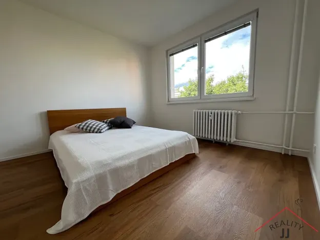 Pronájem bytu 2+1, Praha - Malešice, Bydžovského, 57 m2