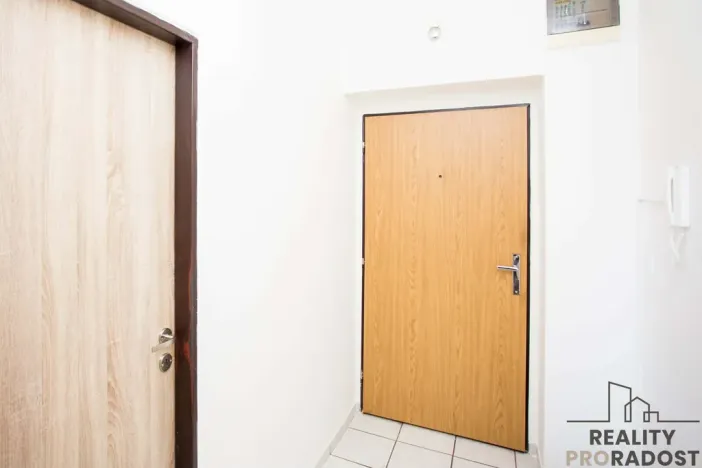 Pronájem bytu 1+1, Břeclav, Na Valtické, 37 m2