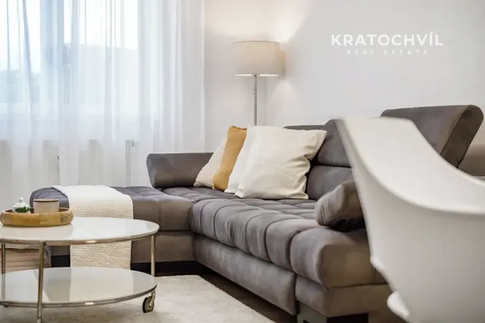Pronájem bytu 2+kk, Vestec, U Strouhy, 41 m2