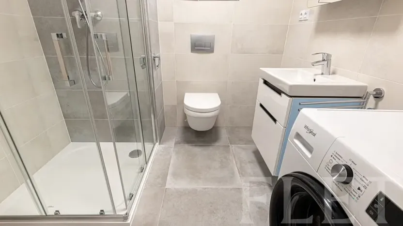 Pronájem bytu 1+kk, Praha - Žižkov, Hartigova, 36 m2