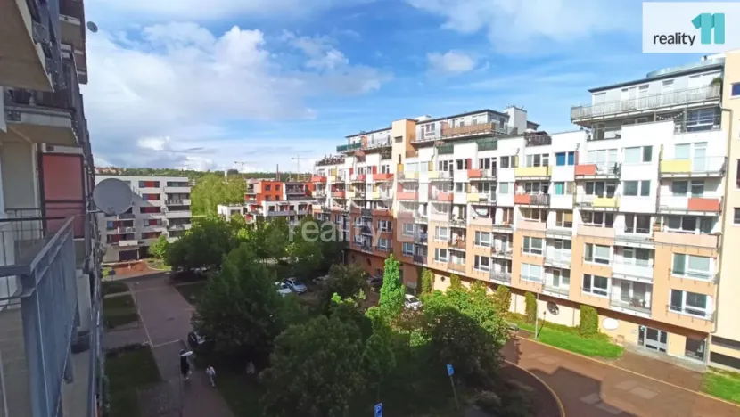 Pronájem bytu 2+kk, Praha - Vysočany, Pod Harfou, 53 m2
