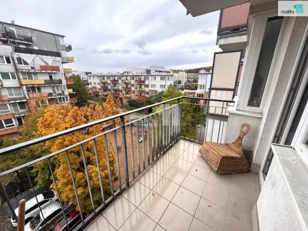Pronájem bytu 2+kk, Praha - Vysočany, Pod Harfou, 53 m2