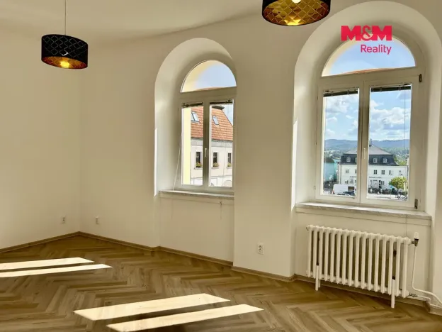 Pronájem bytu 2+kk, Hrádek nad Nisou, Horní náměstí, 45 m2