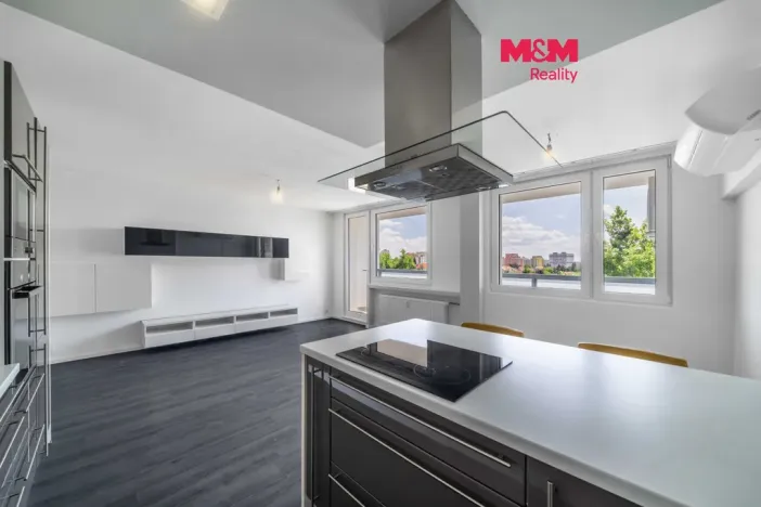 Prodej bytu 3+kk, Praha - Lhotka, Novodvorská, 67 m2