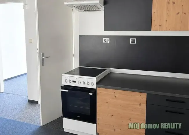 Pronájem rodinného domu, Praha - Libeň, Ve vrchu, 400 m2