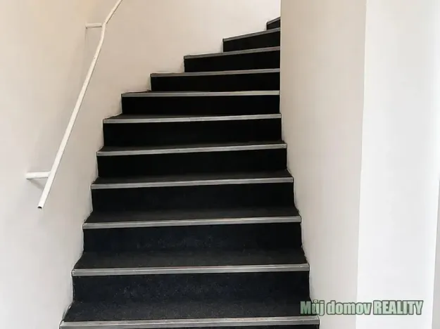 Pronájem rodinného domu, Praha - Libeň, Ve vrchu, 400 m2