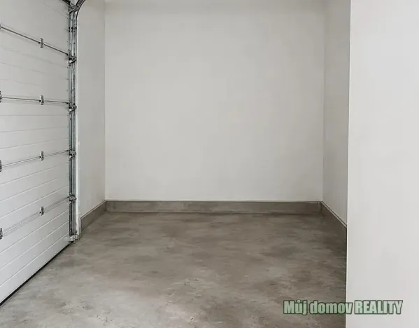 Pronájem rodinného domu, Praha - Libeň, Ve vrchu, 400 m2