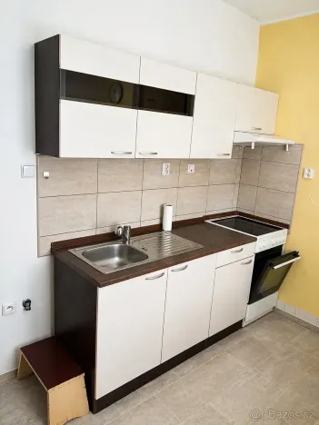 Prodej bytu 2+1, Týnec nad Sázavou, Družstevní, 53 m2