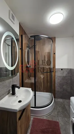 Pronájem bytu 4+1, Praha - Troja, Glowackého, 78 m2