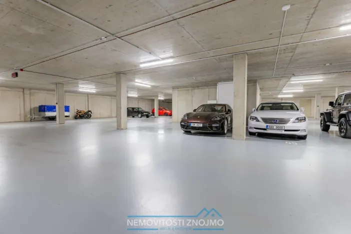Prodej bytu 2+kk, Znojmo, Kosmákova, 71 m2