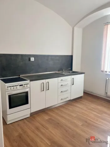 Pronájem bytu 2+1, Chomutov, náměstí 1. Máje, 61 m2