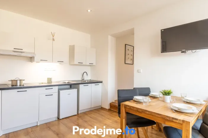 Prodej bytu 2+kk, Znojmo, Mikulášské náměstí, 39 m2