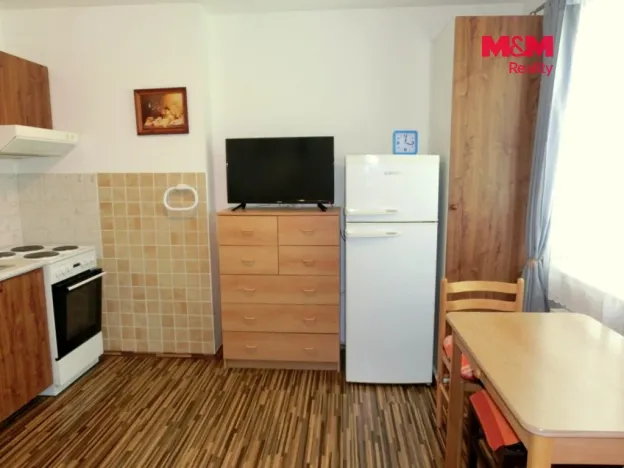 Pronájem bytu 1+1, Luštěnice - Zelená, 33 m2