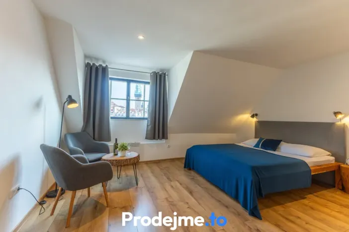 Prodej bytu 1+kk, Znojmo, Mikulášské náměstí, 38 m2