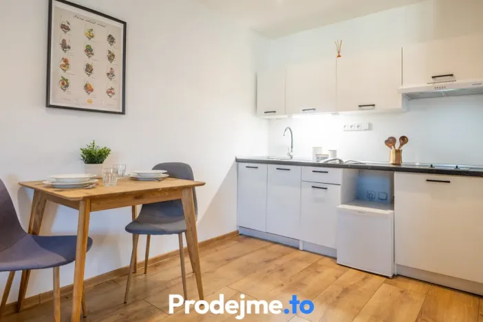 Prodej bytu 1+kk, Znojmo, Mikulášské náměstí, 38 m2