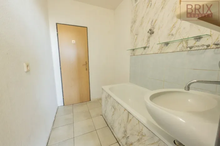 Prodej bytu 3+1, Praha - Kobylisy, Bojasova, 64 m2