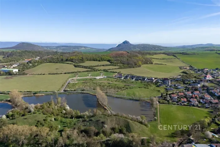 Prodej pozemku pro bydlení, Lužice, 1305 m2