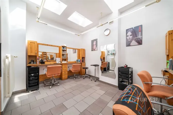 Pronájem obchodního prostoru, Plzeň, Bezručova, 55 m2