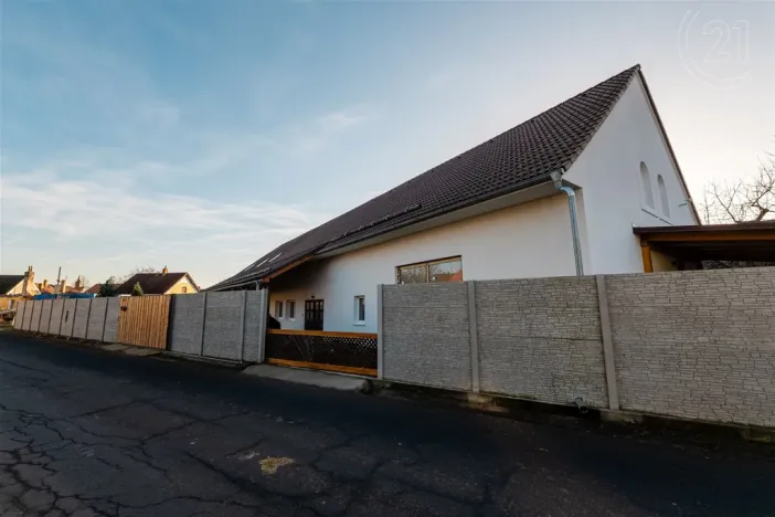 Prodej rodinného domu, Mladý Smolivec, 300 m2