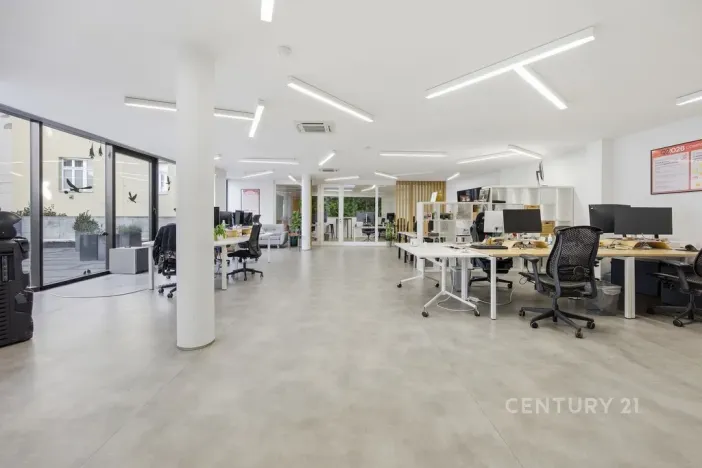 Pronájem kanceláře, Praha - Smíchov, Na Zatlance, 232 m2