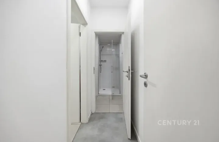 Pronájem kanceláře, Praha - Smíchov, Na Zatlance, 232 m2