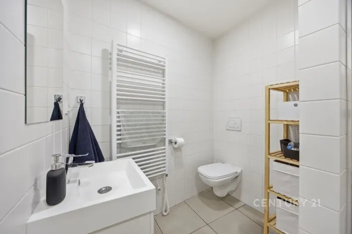 Pronájem kanceláře, Praha - Smíchov, Na Zatlance, 232 m2