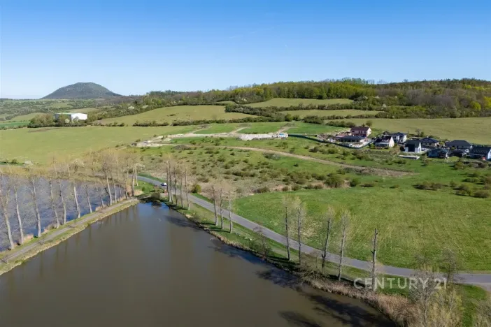 Prodej pozemku pro bydlení, Lužice, 1215 m2