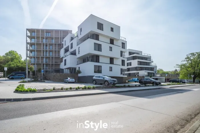 Pronájem bytu 2+kk, Uherské Hradiště, 28. října, 66 m2