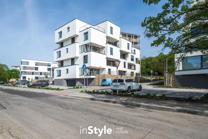 Pronájem bytu 2+kk, Uherské Hradiště, 28. října, 66 m2