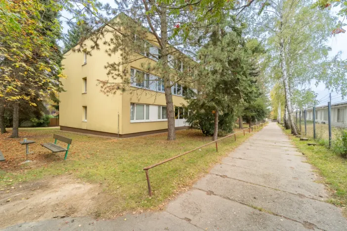 Prodej bytu 1+kk, Praha - Uhříněves, Na vysočině, 30 m2