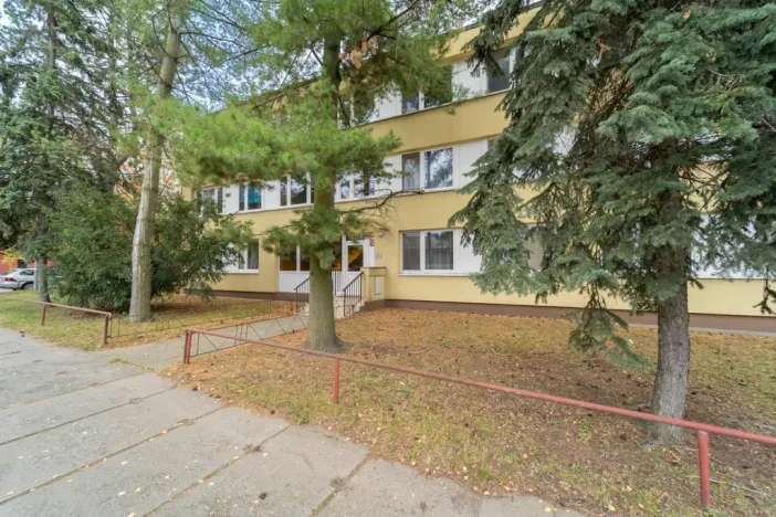 Prodej bytu 1+kk, Praha - Uhříněves, Na vysočině, 30 m2
