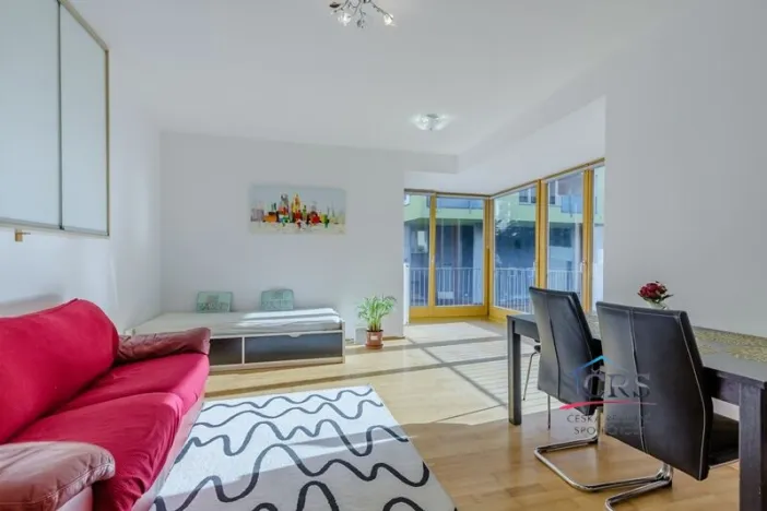Prodej bytu 2+kk, Praha, Jeseniova, 55 m2