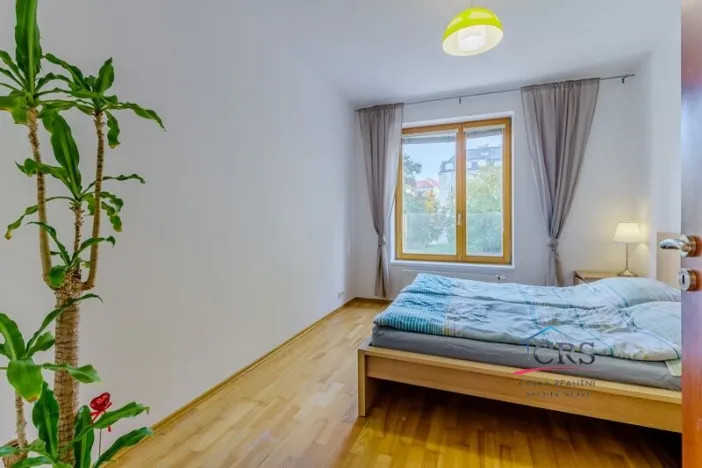 Prodej bytu 2+kk, Praha, Jeseniova, 55 m2