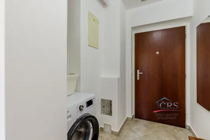 Prodej bytu 2+kk, Praha, Jeseniova, 55 m2
