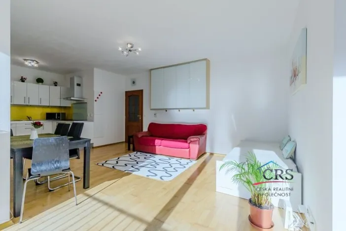 Prodej bytu 2+kk, Praha, Jeseniova, 55 m2