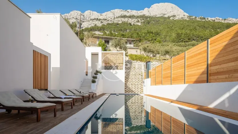 Prodej vily, Omiš, Chorvatsko, 298 m2