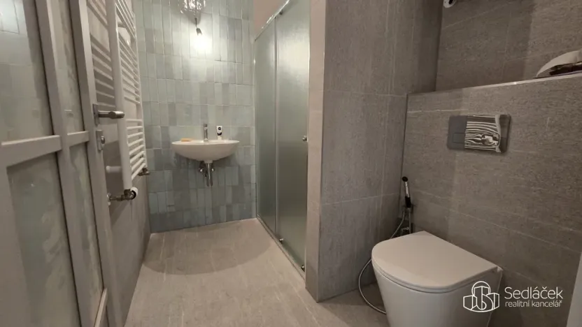Pronájem bytu 1+1, Karlovy Vary, Krále Jiřího, 61 m2