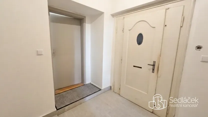 Pronájem bytu 1+1, Karlovy Vary, Krále Jiřího, 61 m2
