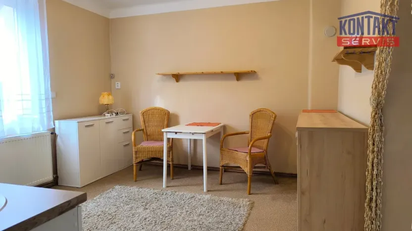 Pronájem rodinného domu, Lišov, Benátky, 32 m2