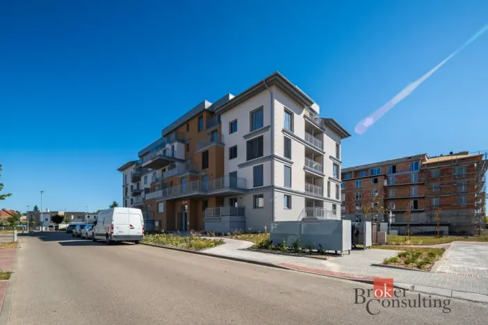 Prodej bytu 2+kk, Pardubice - Ohrazenice, U Sportovní školy, 49 m2
